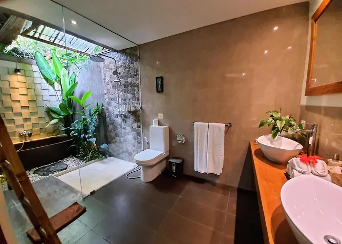 Anusara Luxury Villas *