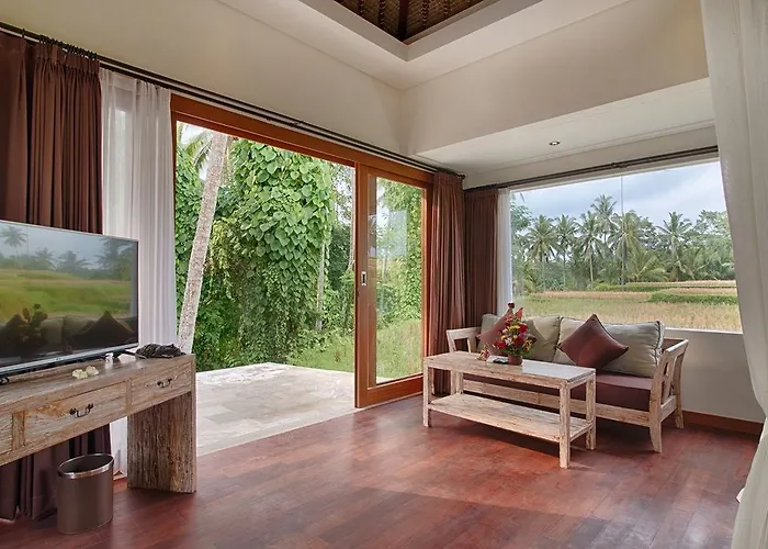 Anusara Luxury Villas *